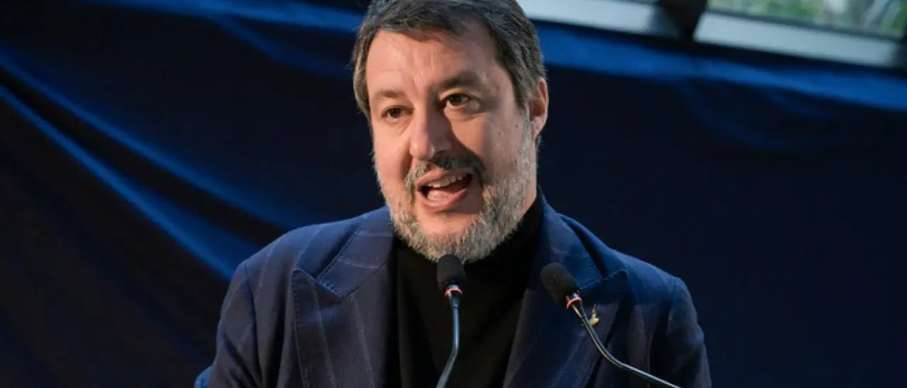 Salvini dentro gli “Epstein files” ma fuori dallo scandalo sesso: email, presunti fondi e l’ombra di Bannon sul Carroccio\n