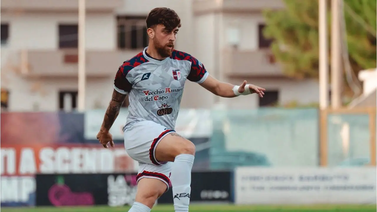 Vibonese, il centrocampista Carnevale: «Pensiamo a giocare lasciando\u00A0fuori il resto. I tifosi? Fondamentale il loro supporto»\n