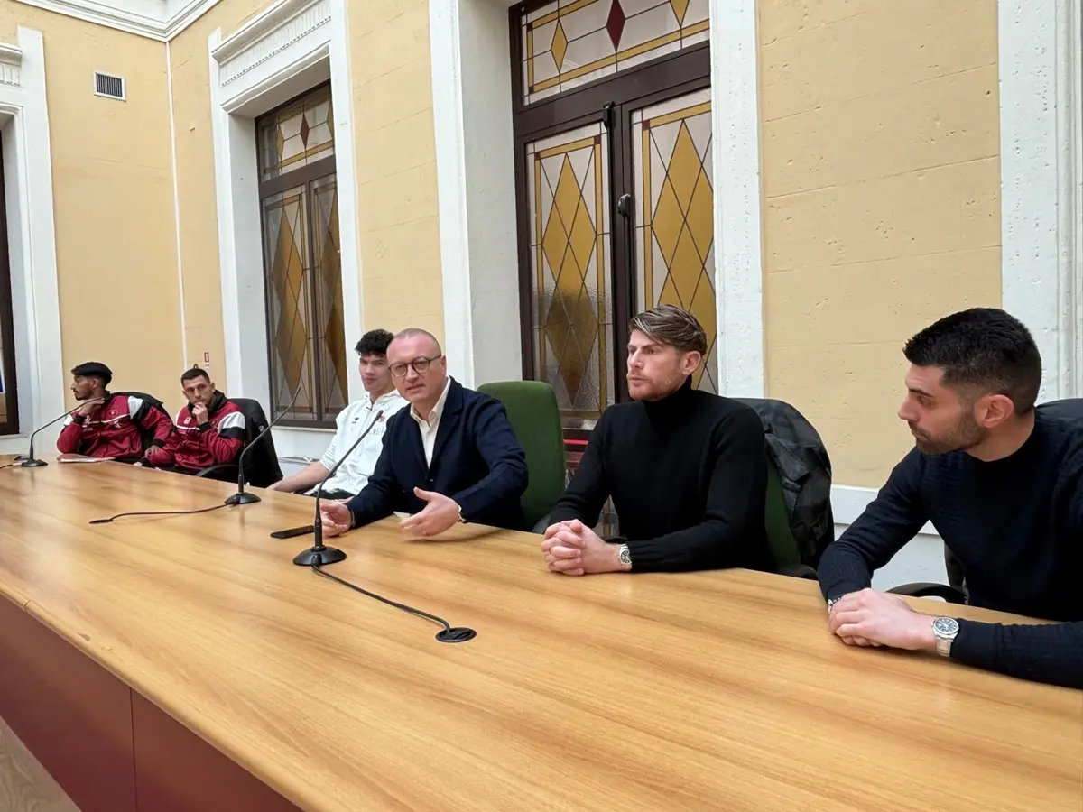 Il sindaco metropolitano ff Carmelo Versace\u00A0incontra una delegazione\u00A0dell’Ite Piria-Ferraris-Da Empoli\n