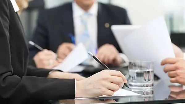 «I consulenti lavorano? Più o meno…», i contratti in Consiglio regionale agli amici dei politici: la lezione di Rimborsopoli\n