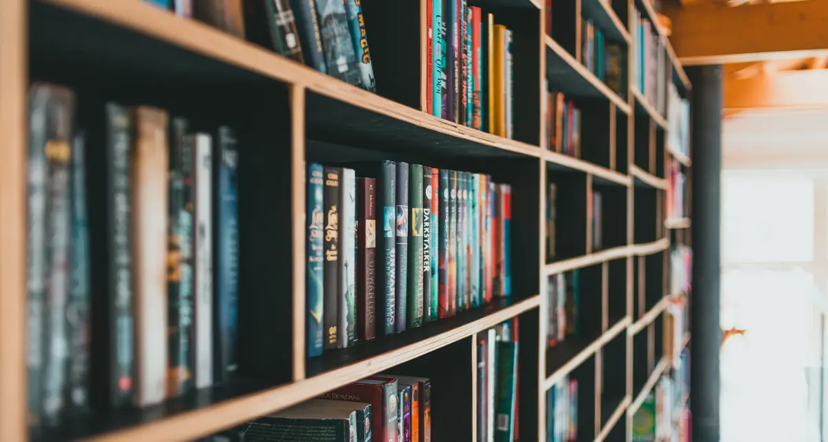 Isola Capo Rizzuto, in un bene confiscato nasce la biblioteca di comunità: l’appello a donare libri\u00A0\n