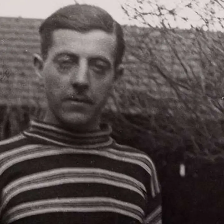 Prévert e la poetica dell’evidenza sovversiva, così i versi\u00A0si trasformano in uno strumento di sabotaggio simbolico\n