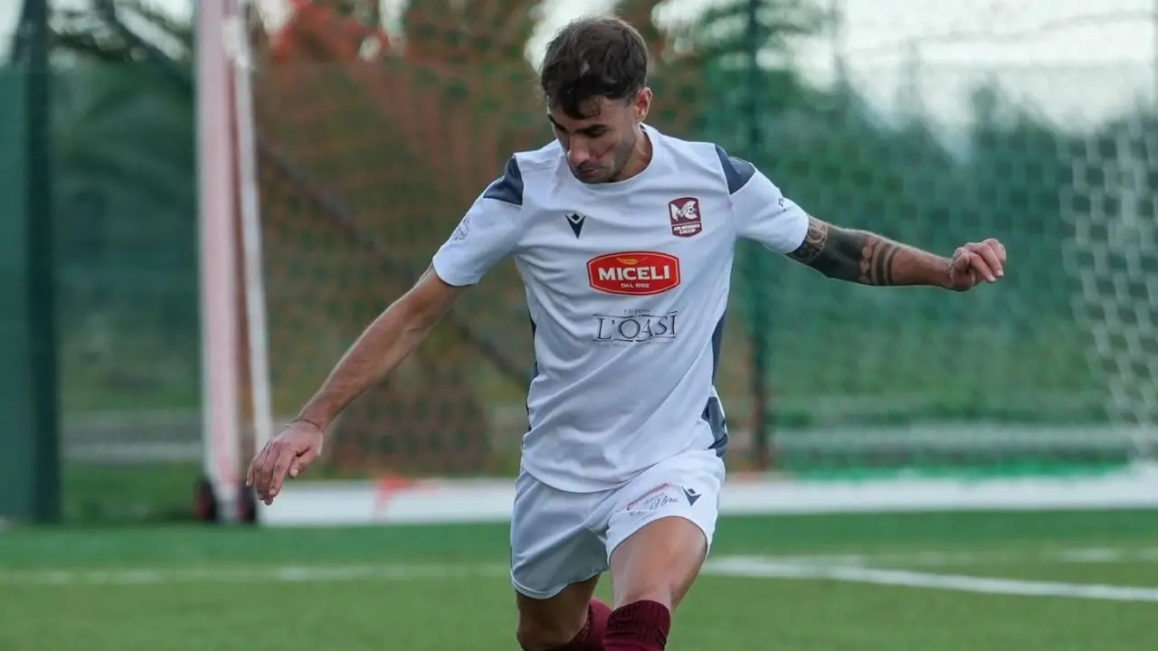 Promozione A, il Mesoraca insegue la vetta. Tassoni: «D’ora in poi sono tutte finali, non possiamo sbagliare»\n