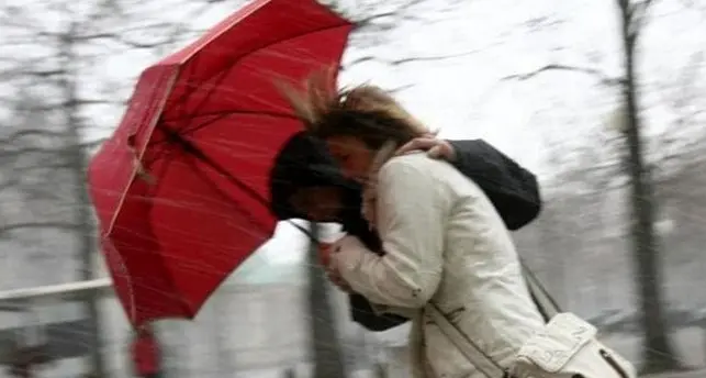 Calabria ancora sotto il maltempo: nuova perturbazione con piogge, temporali e vento forte\n