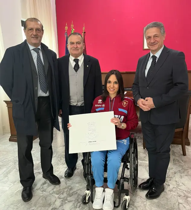 Reggio, il questore Sirna incontra la campionessa paralimpica Enza Petrilli\n