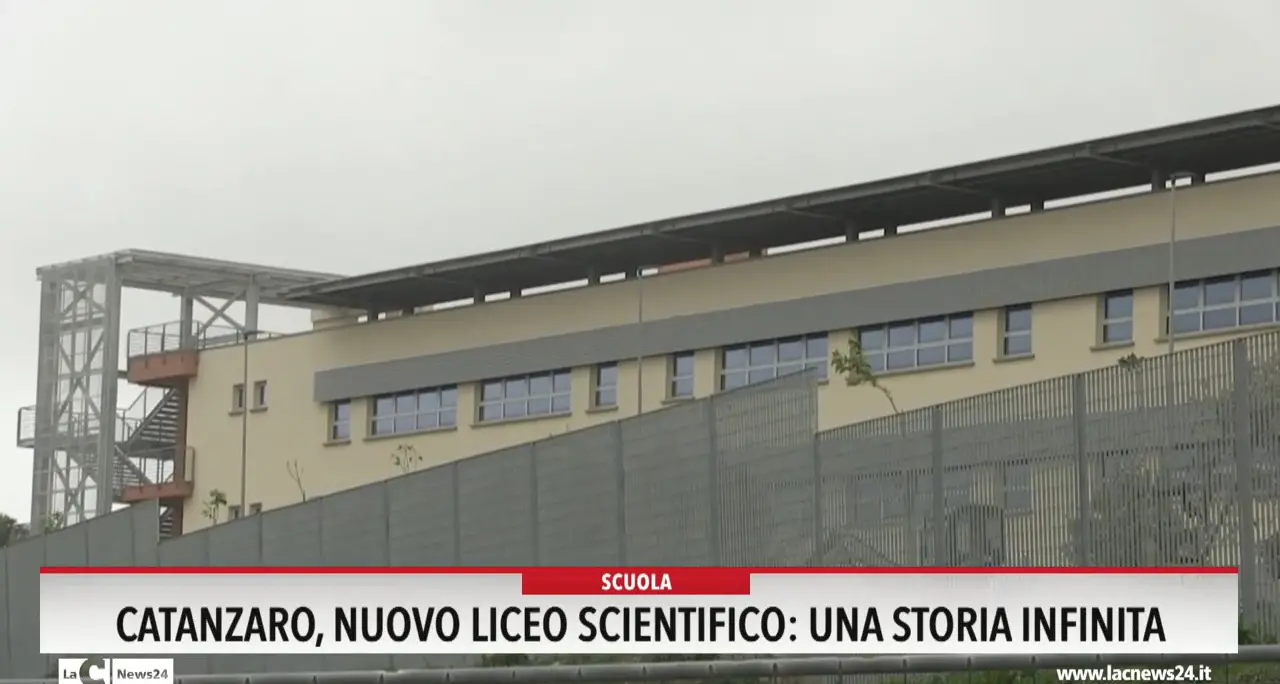 Catanzaro, nuovo liceo scientifico: una storia infinita