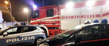 Auto in fiamme a Serra San Bruno, indagini in corso\n