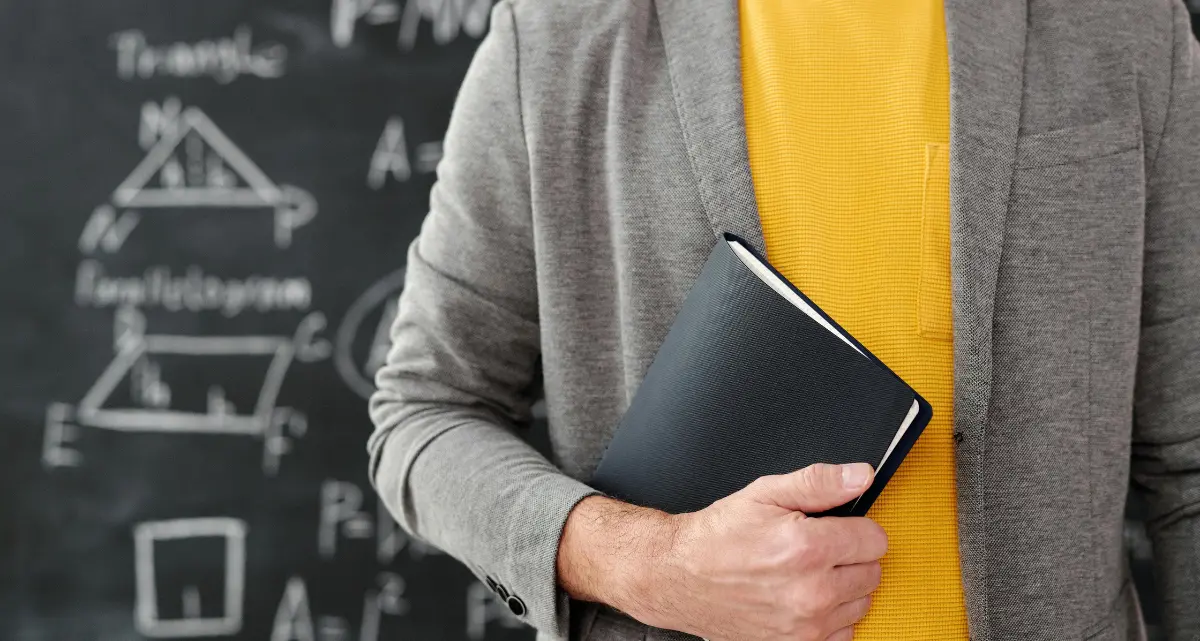 Carta del docente, proteste per i ritardi nell’accreditamento. Previsto un taglio rispetto ai 500 euro degli anni passati\n