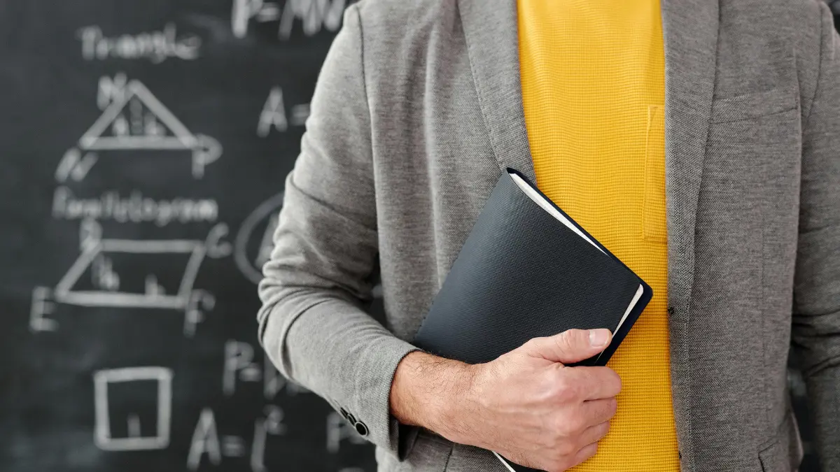 Carta del docente, proteste per i ritardi nell’accreditamento. Previsto un taglio rispetto ai 500 euro degli anni passati\n