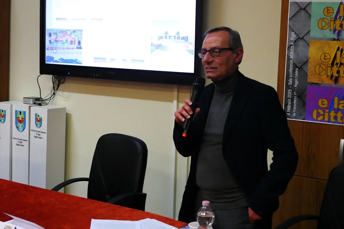 A Reggio “La Comunità e la Città”, il sindaco ff Battaglia incontra gli studenti del Righi\n