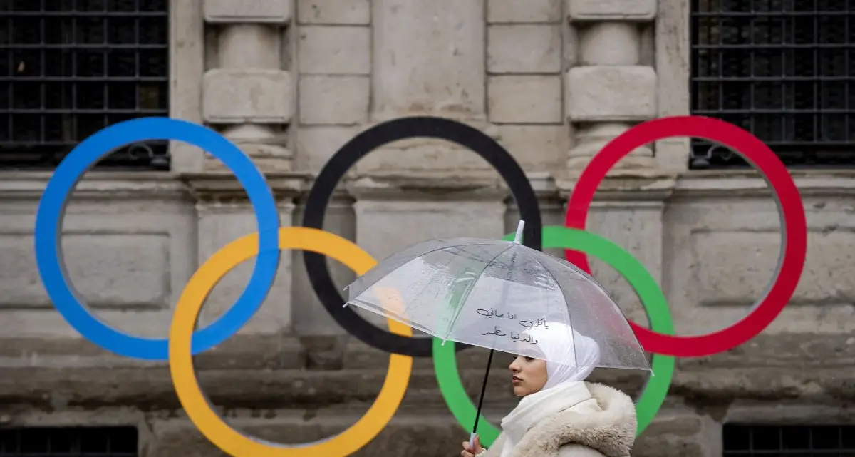 “Ice” non è più solo un cubetto di ghiaccio: richiama l’agenzia dell’immigrazione e la paura. Così le Olimpiadi si adeguano\n