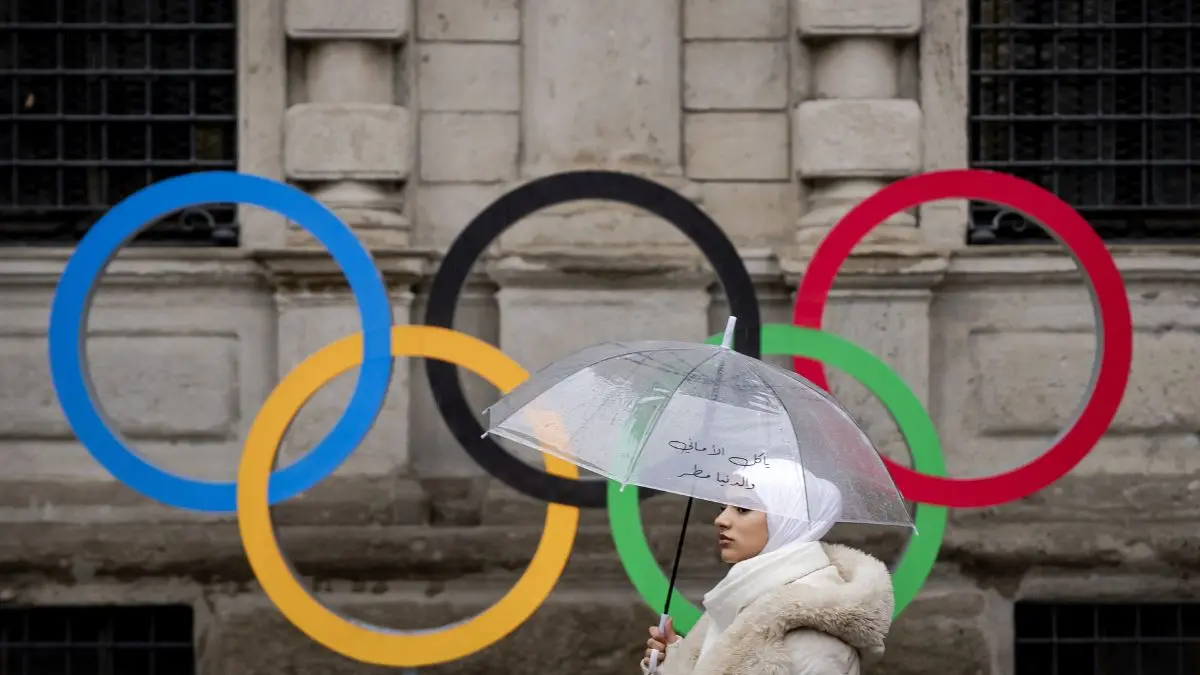 “Ice” non è più solo un cubetto di ghiaccio: richiama l’agenzia dell’immigrazione e la paura. Così le Olimpiadi si adeguano\n