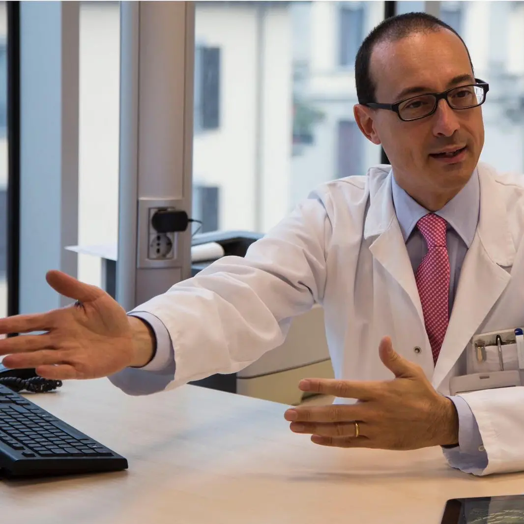 Dieci anni accanto ai pazienti oncologici: a Catanzaro per il decennale della sede cittadina dell’ACMO la lectio magistralis del chirurgo internazionale Alberto Vannelli\n