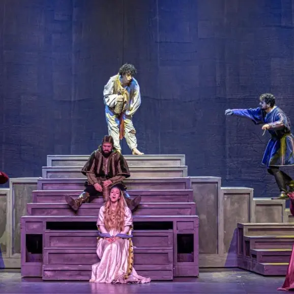 Successo per Forza venite gente: al Rendano il musical che racconta la storia di San Francesco d’Assisi registra il tutto esaurito\n