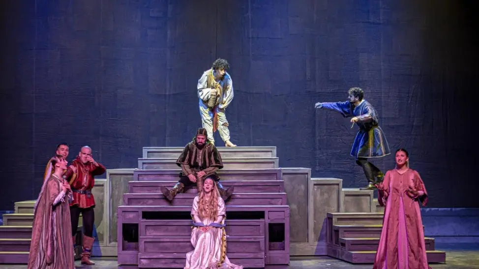 Successo per Forza venite gente: al Rendano il musical che racconta la storia di San Francesco d’Assisi registra il tutto esaurito\n