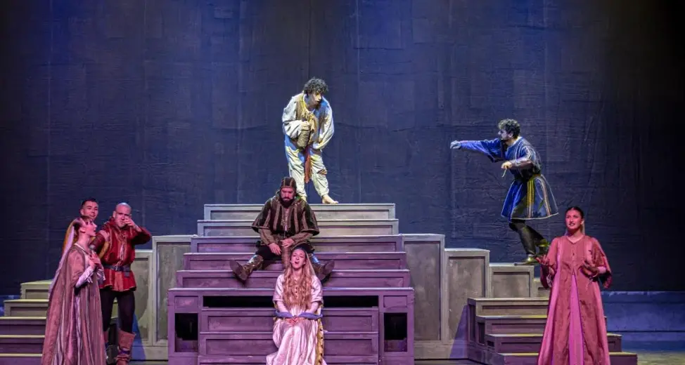 Successo per Forza venite gente: al Rendano il musical che racconta la storia di San Francesco d’Assisi registra il tutto esaurito\n