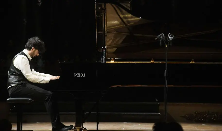 La città della musica: a Corigliano Rossano il talento di Flavio Tozzi inaugura la ventunesima edizione della rassegna\n