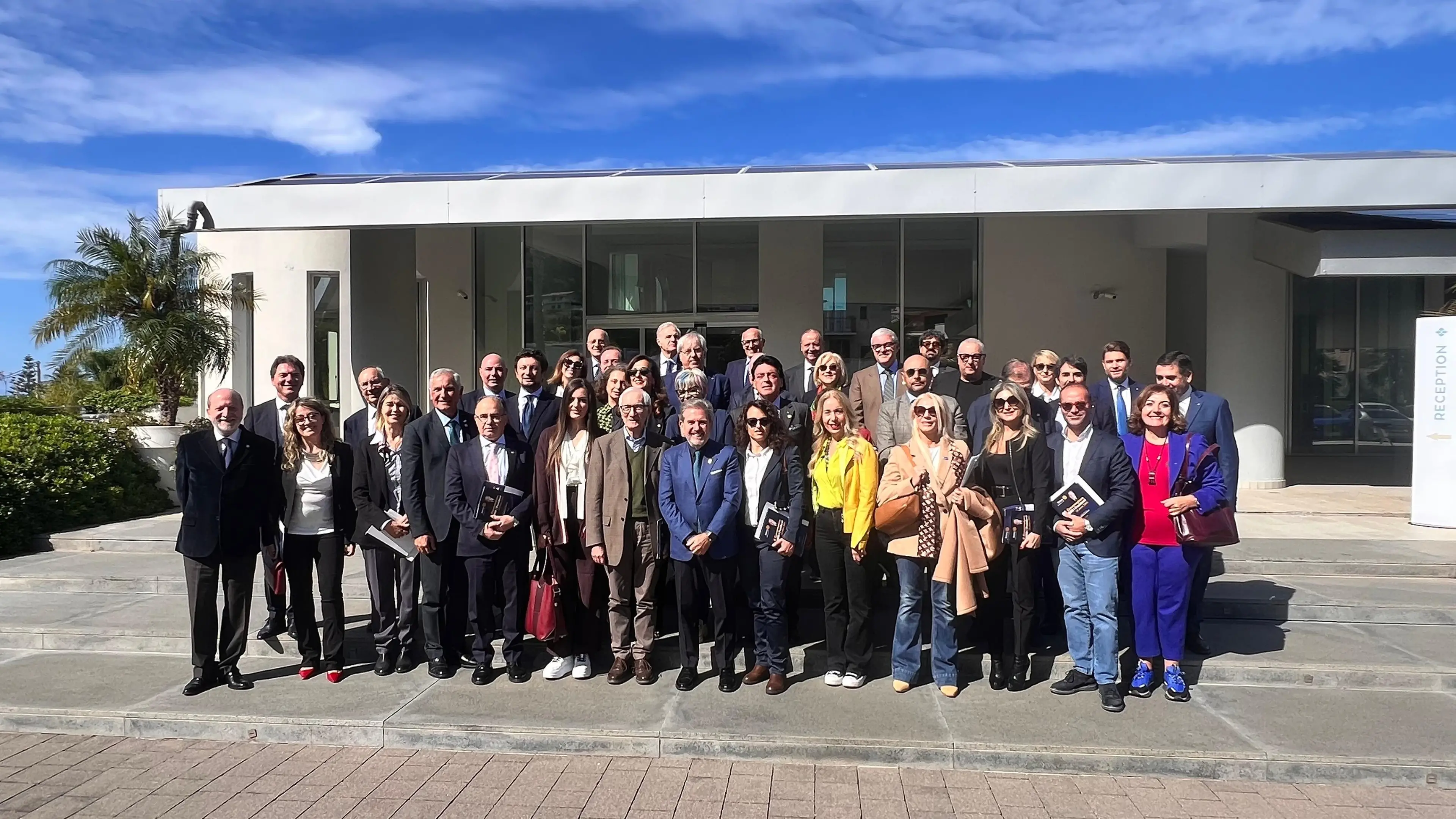 Rotary Distretto 2102, a Vibo Valentia il Sisd: formazione e visione per il futuro del servizio\n\u00A0\n