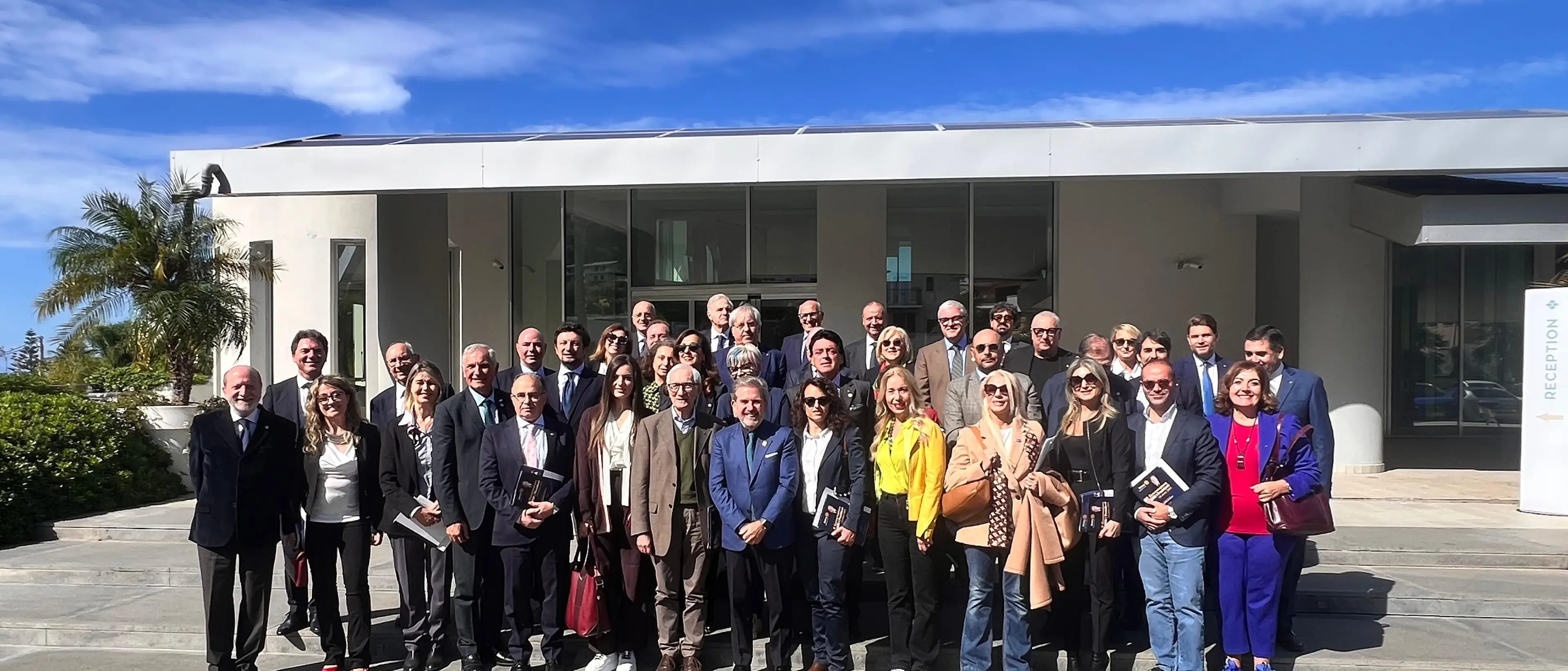 Rotary Distretto 2102, a Vibo Valentia il Sisd: formazione e visione per il futuro del servizio\n\u00A0\n