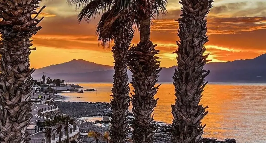 Quando l’Etna sussurra al tramonto
