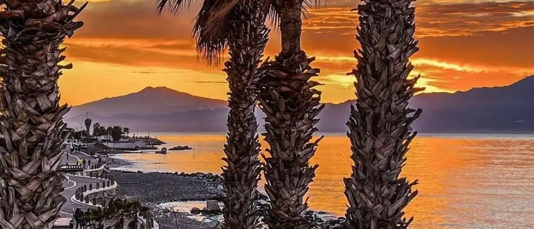 Quando l’Etna sussurra al tramonto