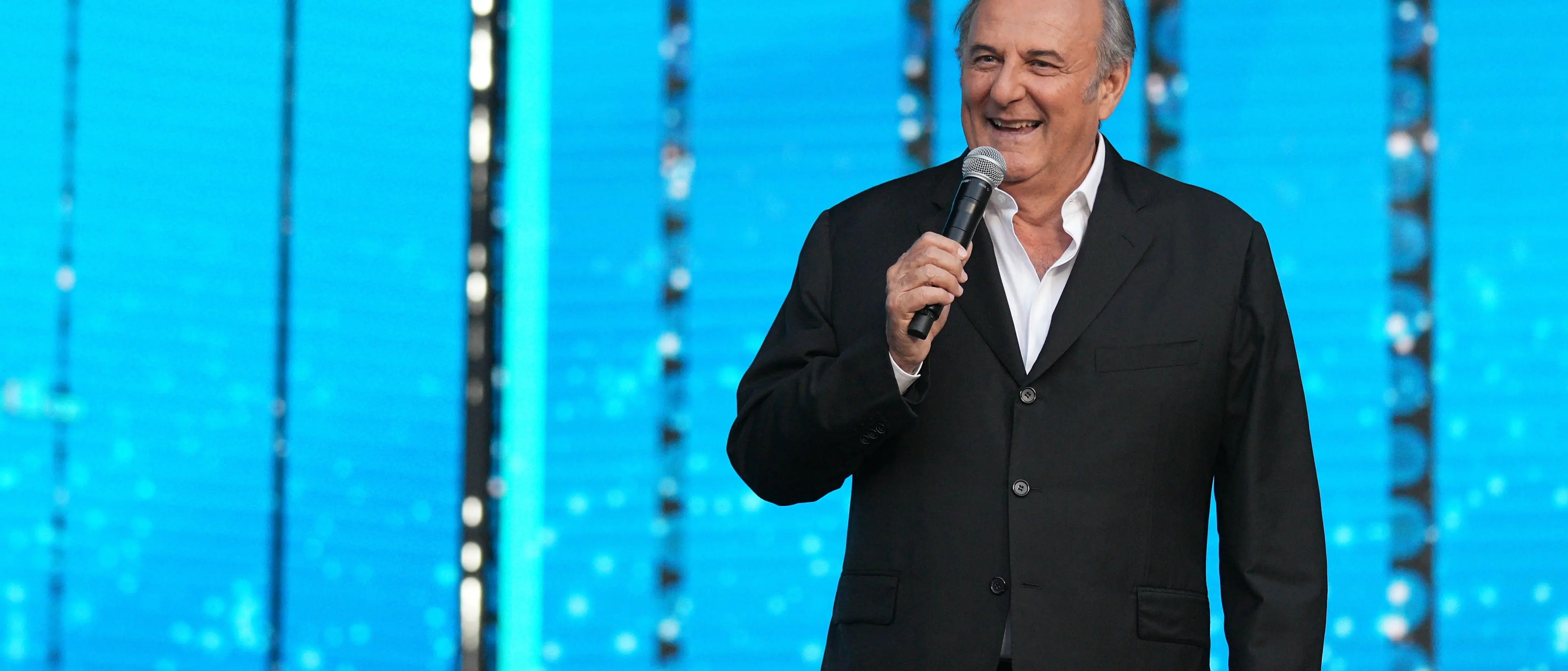 Addio ai gettoni d’oro: “La ruota della fortuna”\u00A0premia ora in denaro reale, Gerry Scotti chiude un’era storica\n