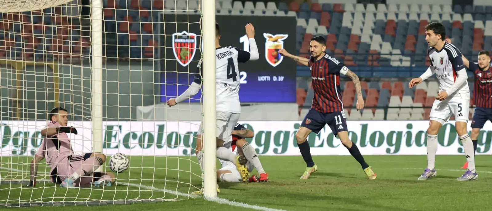 Cosenza-Siracusa, rossoblù ancora a 3 dietro. Dubbi a centrocampo\n