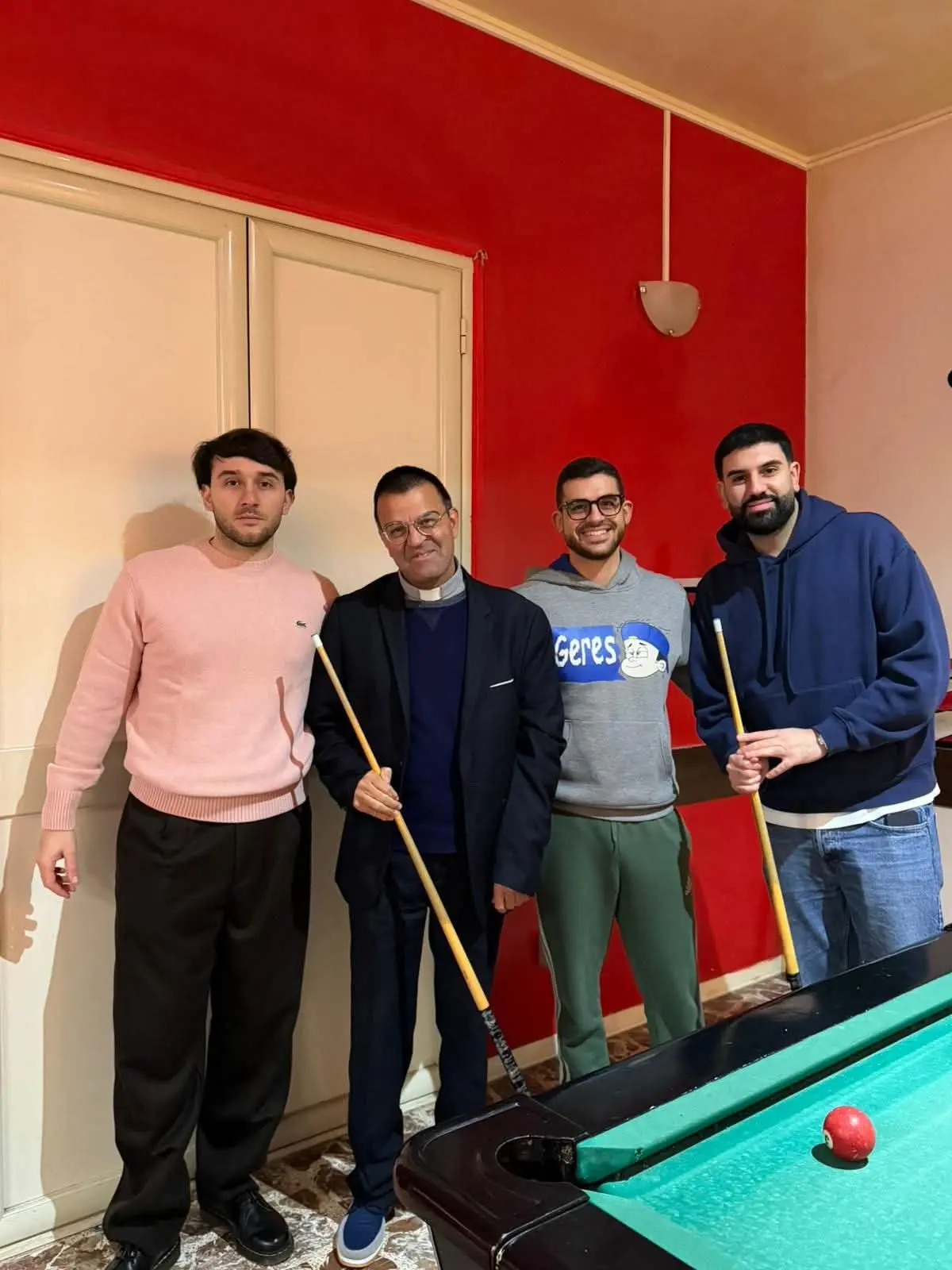 Don Giovanni Zampaglione e la missione digitale tra fede, social e silenzio: quando la speranza conta più dei follower\n