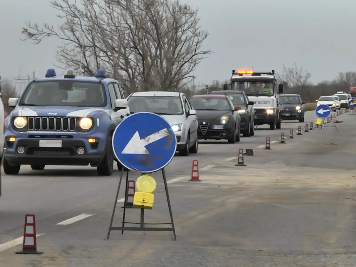 SS 18: l’arteria spezzata a Nocera Terinese. Il Tirreno mangia l'asfalto e la pazienza dei calabresi
