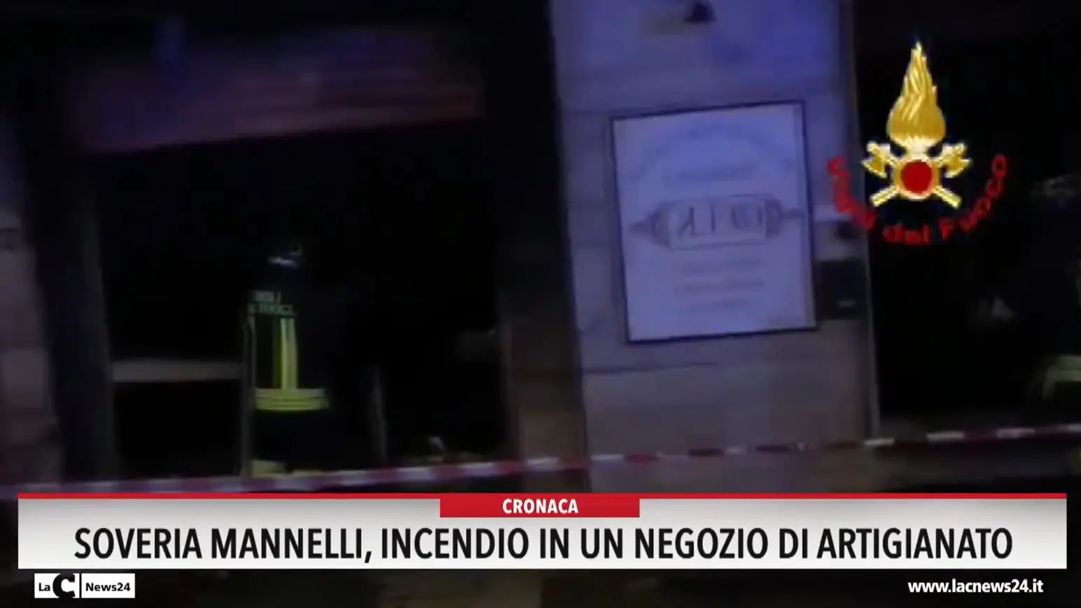 Soveria Mannelli, incendio in un negozio di artigianato