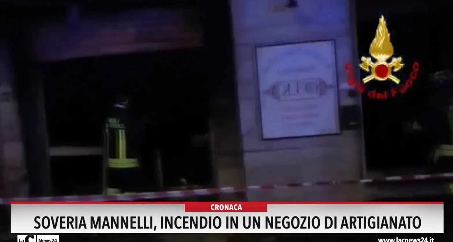 Soveria Mannelli, incendio in un negozio di artigianato