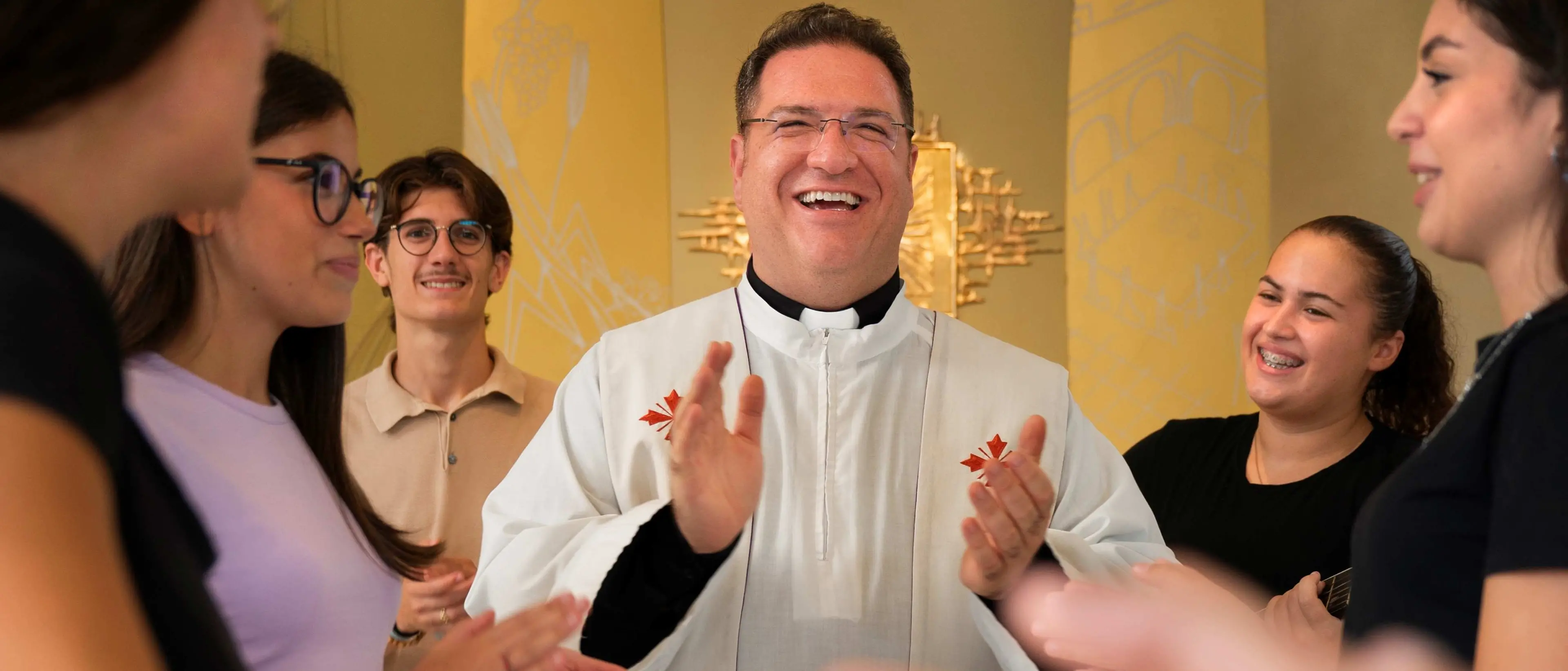 Reggio,\u00A0Don Davide Imeneo guida i ragazzi nel mondo dell’intelligenza artificiale\n