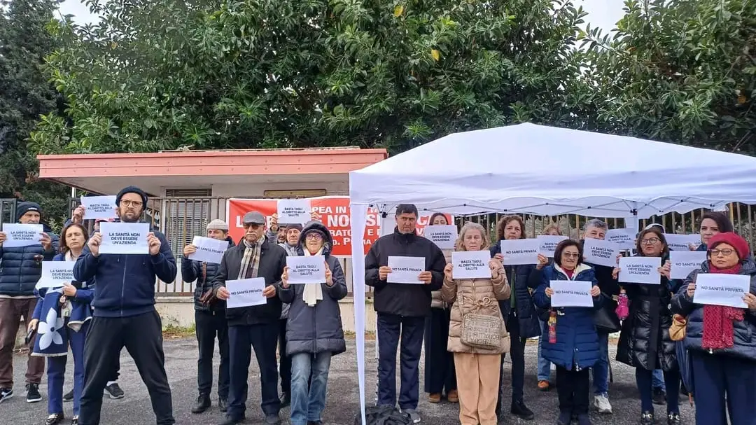 Ospedale di Tropea, la protesta dei comitati