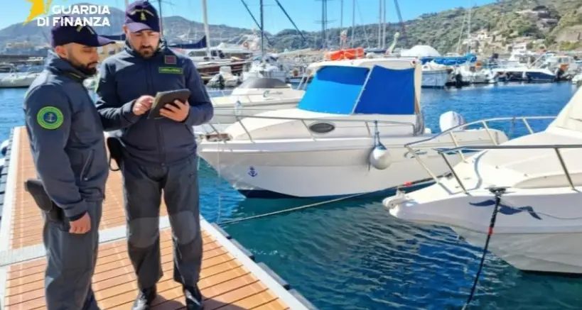 Imbarcazioni di lusso con bandiera estera: la Guardia di finanza di Vibo accerta violazioni fiscali\n