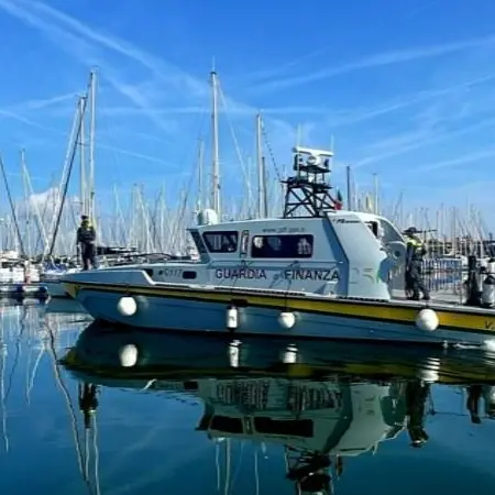Vibo, controlli sulle imbarcazioni di lusso con bandiera estera: la Guardia di finanza di Vibo accerta violazioni fiscali