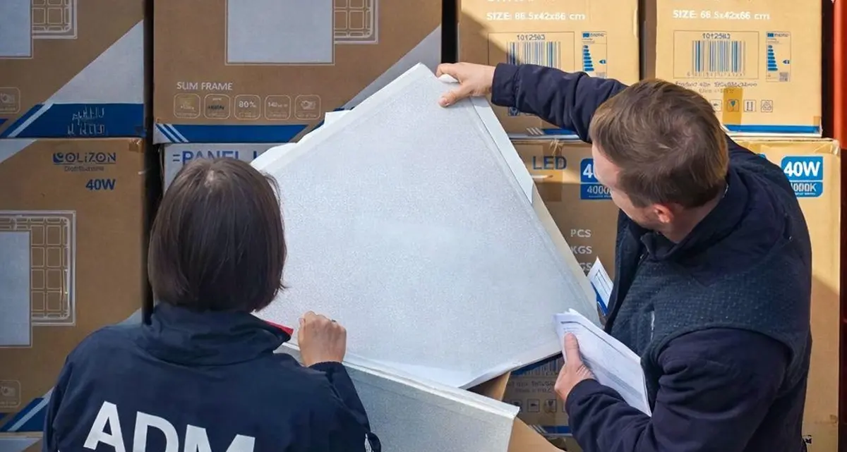 Agenzia Dogane e Monopoli,\u00A0maxi sequestro di pannelli led contraffatti nel porto di Gioia\u00A0Tauro: denunciato importatore\n