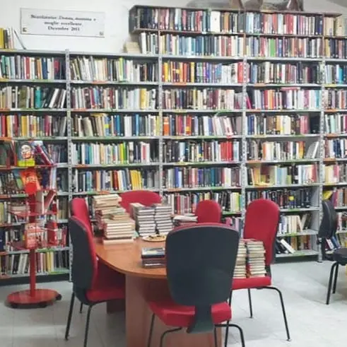 La biblioteca di Davoli si innova, oltre 91mila volumi e lo sguardo rivolto al futuro: si punta alla costituzione di un sistema territoriale\n