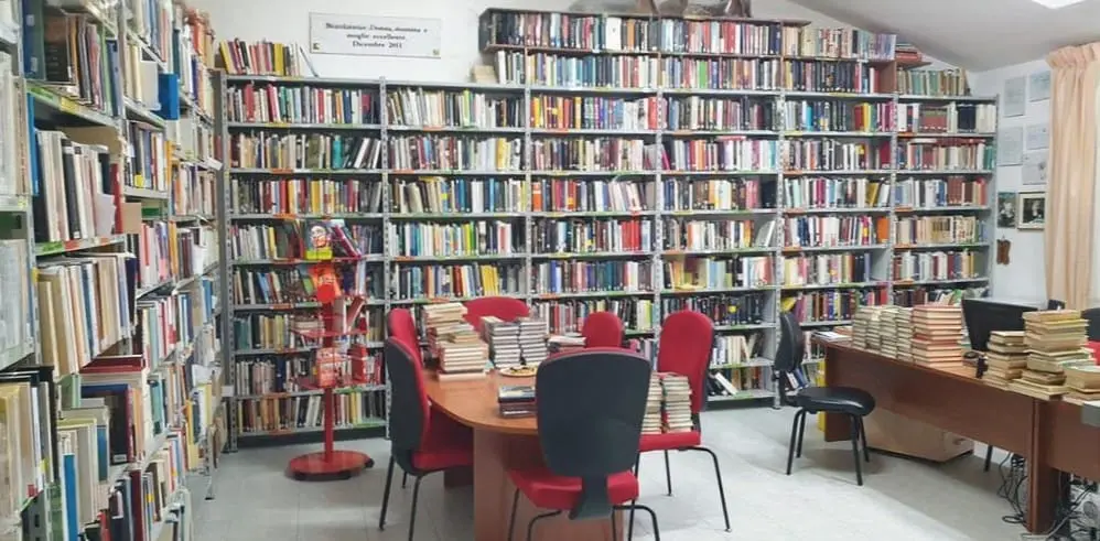 La biblioteca di Davoli si innova, oltre 91mila volumi e lo sguardo rivolto al futuro: si punta alla costituzione di un sistema territoriale\n