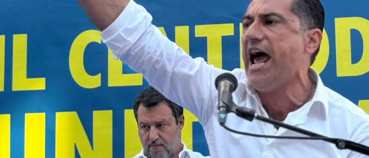 «Ciao Vannacci, resto con la Lega»: il “remigrazionista” Furgiuele conferma la fedeltà a Salvini\n