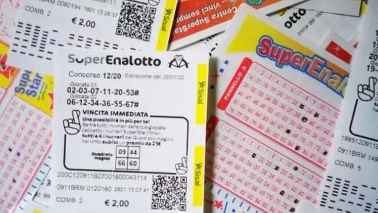 Catanzaro sorride grazie al SuperEnalotto: vinti 20 mila euro\n