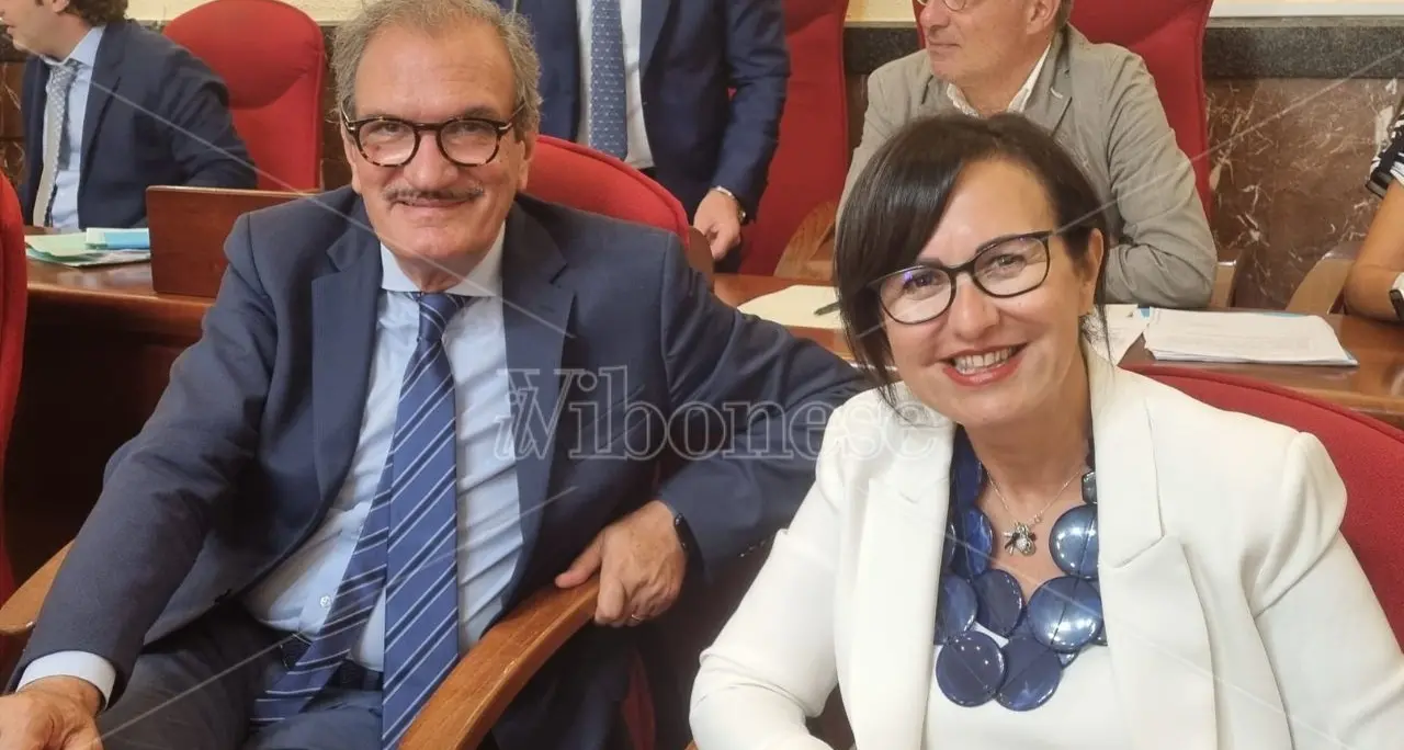Rimpasto al Comune di Vibo, si dimette anche l’assessore al Bilancio Pina Puntillo\n