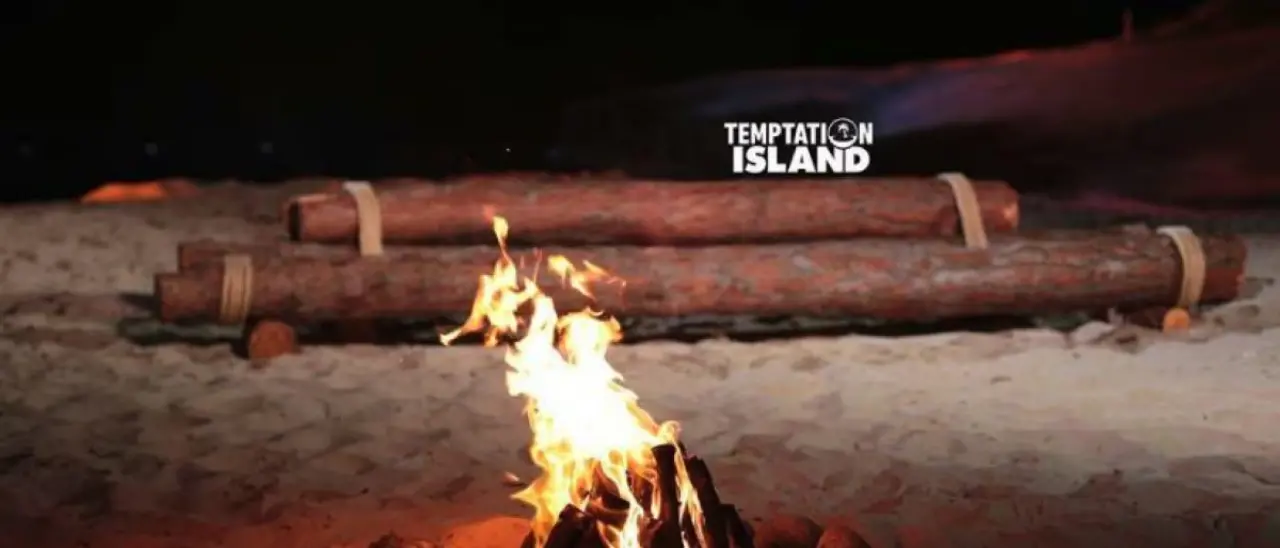Un poliziotto a Temptation Island senza permesso, Pisani lo licenzia: il Tar lo riammette e ora chiede a Mediaset la verità sulla puntata “incriminata”\n