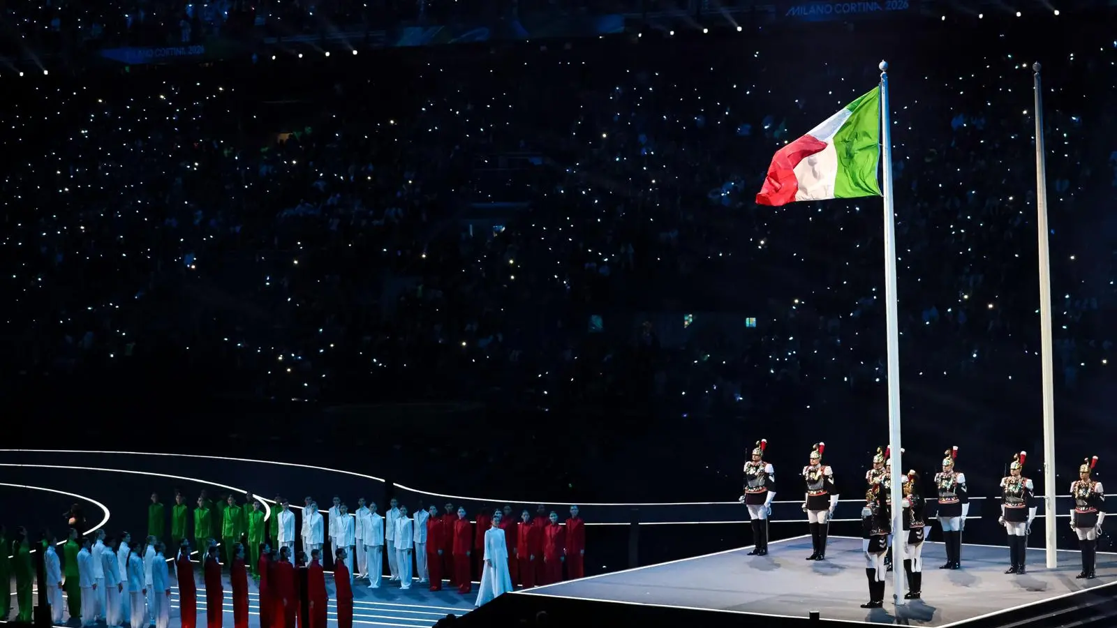 Mattarella arriva in tram a San Siro: la sorpresa dei Giochi accende lo stadio e l’orgoglio italiano\n