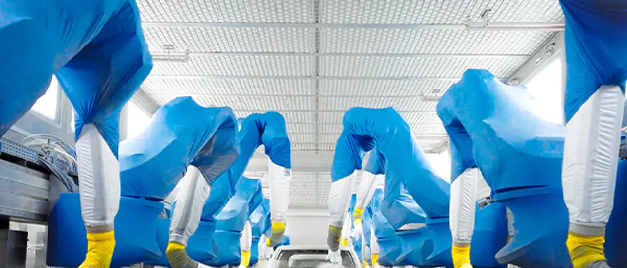 Stellantis sterza sull’elettrico: 22 miliardi di oneri nel 2025, perdita fino a 21 miliardi, stop al dividendo nel 2026 e titolo travolto in Borsa\n