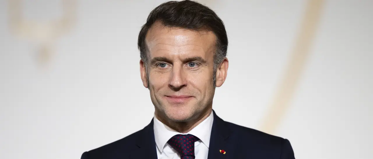 “Macron negli Epstein file”, la bufala filorussa e il caso Lang: quando la disinformazione incontra uno scandalo vero\n