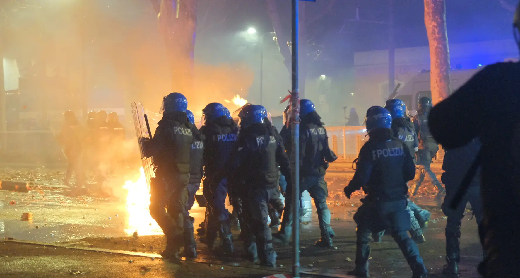 “Io sto col poliziotto”, la Lega avvia anche a Vibo la raccolta firme per rafforzare il Decreto sicurezza\n