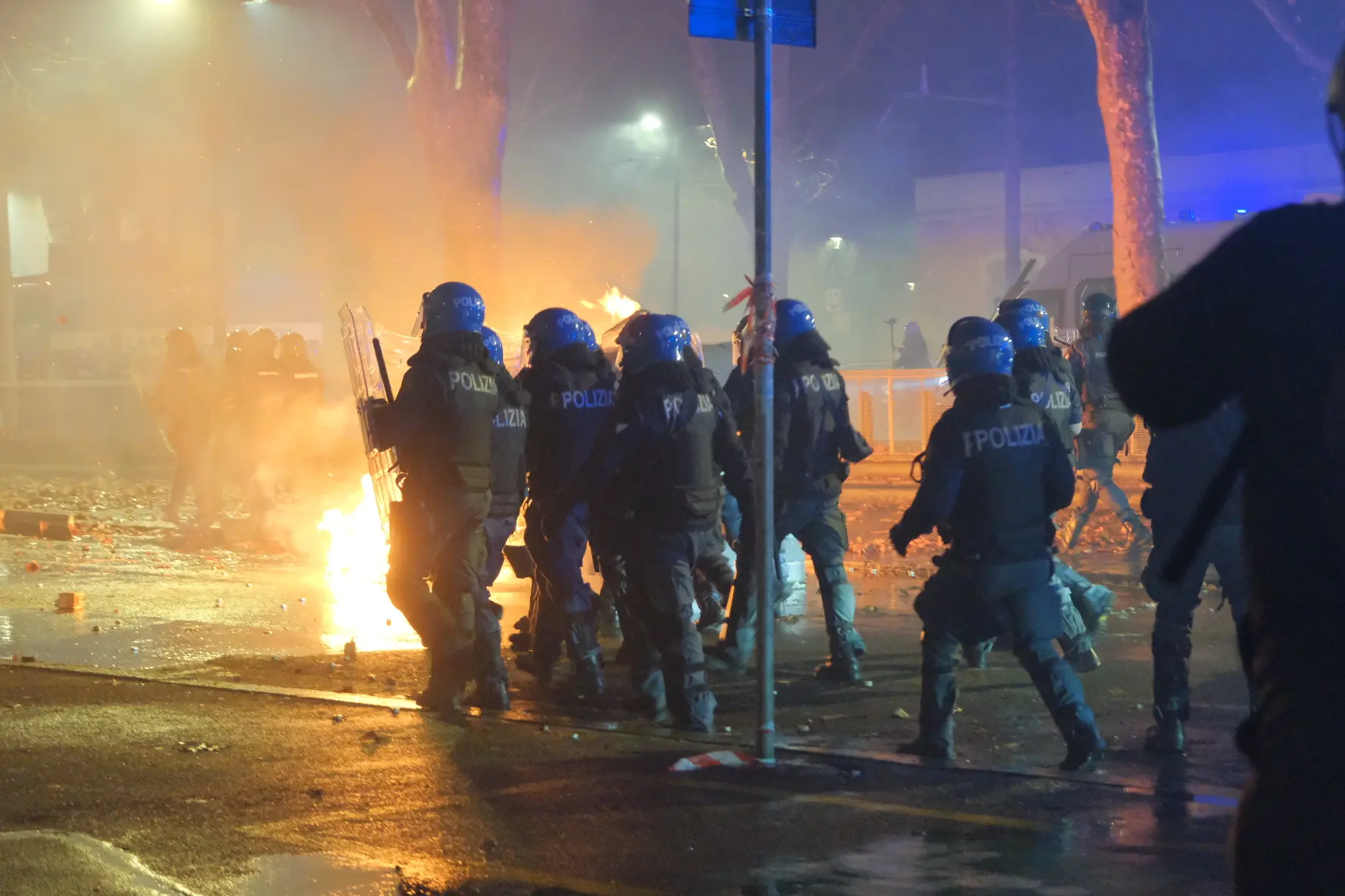 “Io sto col poliziotto”, la Lega avvia anche a Vibo la raccolta firme per rafforzare il Decreto sicurezza\n