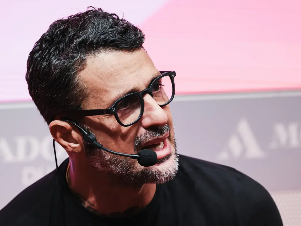 Mediaset porta Corona in tribunale e lo accusa di agguato mediatico: negli atti anche l’ombra dell’aggiotaggio e del danno di valore