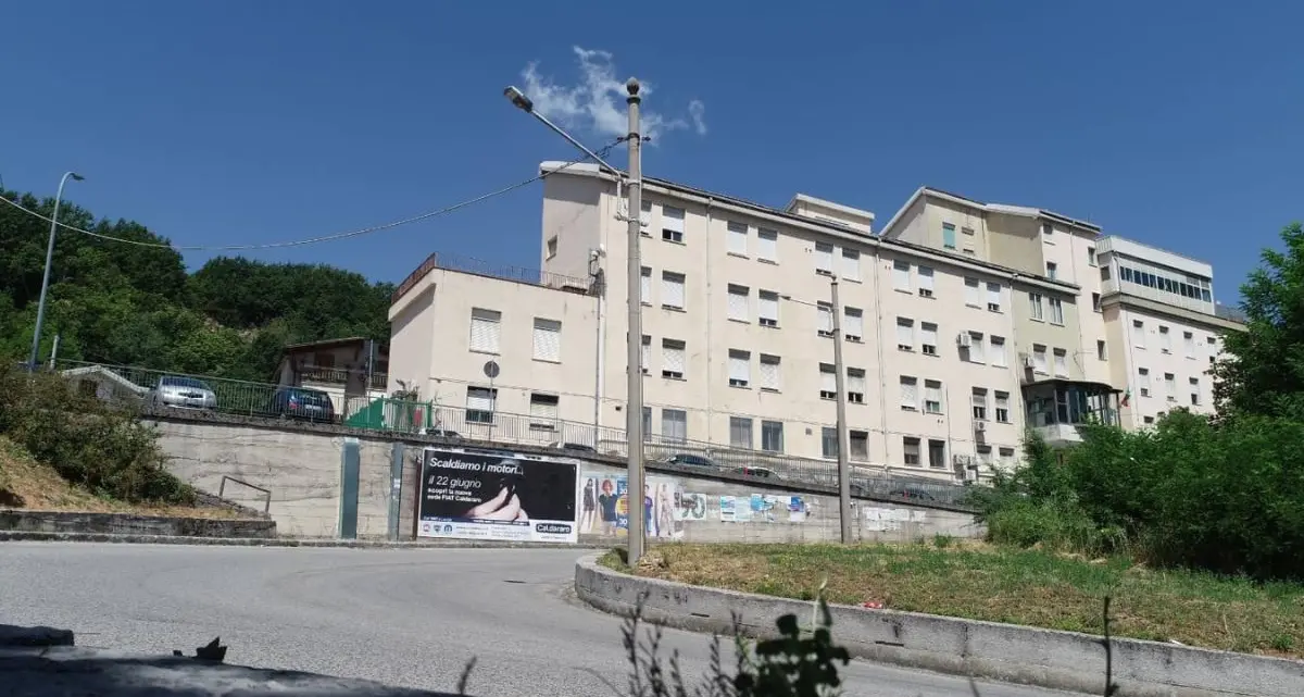 Muore durante il parto a Lagonegro, tragedia per una famiglia di Scalea\n