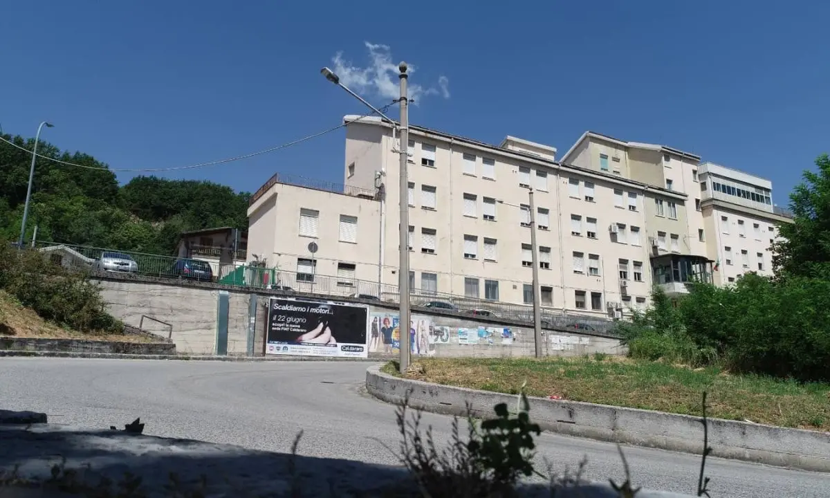 Muore durante il parto a Lagonegro, tragedia per una famiglia di Scalea\n